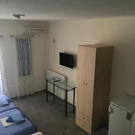 アパートホテル Serifos Palace