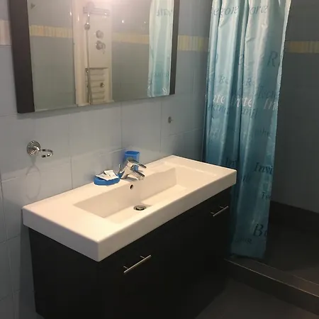 アパートホテル Serifos Palace