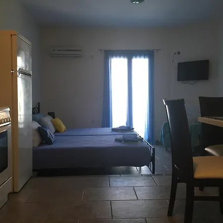 Lägenhetshotell Serifos Palace 3*