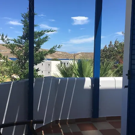 Lägenhetshotell Serifos Palace 3*