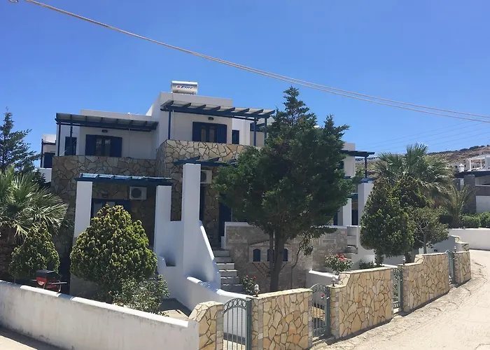 Serifos Palace Aparthotel Livadakia